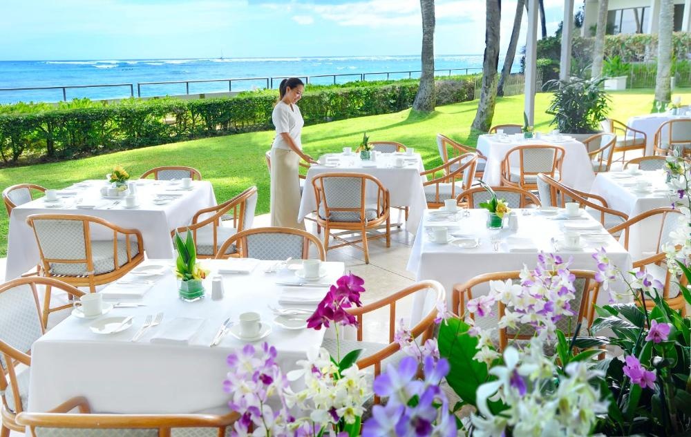 Halekulani Resort Garden Restaurant